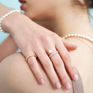 VERA 2 PEARL PAVED RING