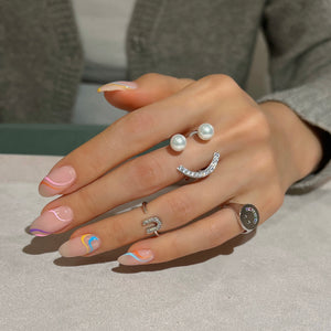 OO PEARL SMILE PAVED RING