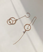 Load image into Gallery viewer, RENEE DBL CIRCLE CHAIN EARRING
