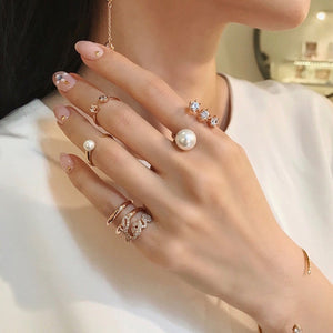LOVE PAVED SCRIPT PINKY RING