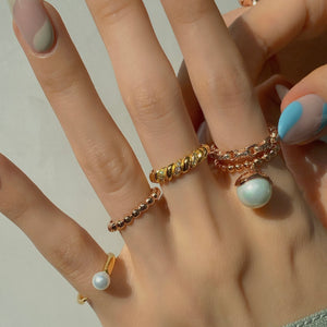 HORN PEARL KNUCKLE RING