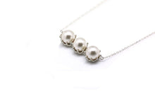 Load image into Gallery viewer, 3 PEARL BAR NECKLACE
