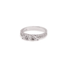 Load image into Gallery viewer, PREEN STONE PAVE RING
