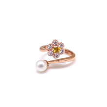 Load image into Gallery viewer, RICCO2 FLOWER PEARL KNUCKLE/PINKY RING
