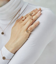 Load image into Gallery viewer, J&#39;ADORE HEAR PAVE SIGNET RING
