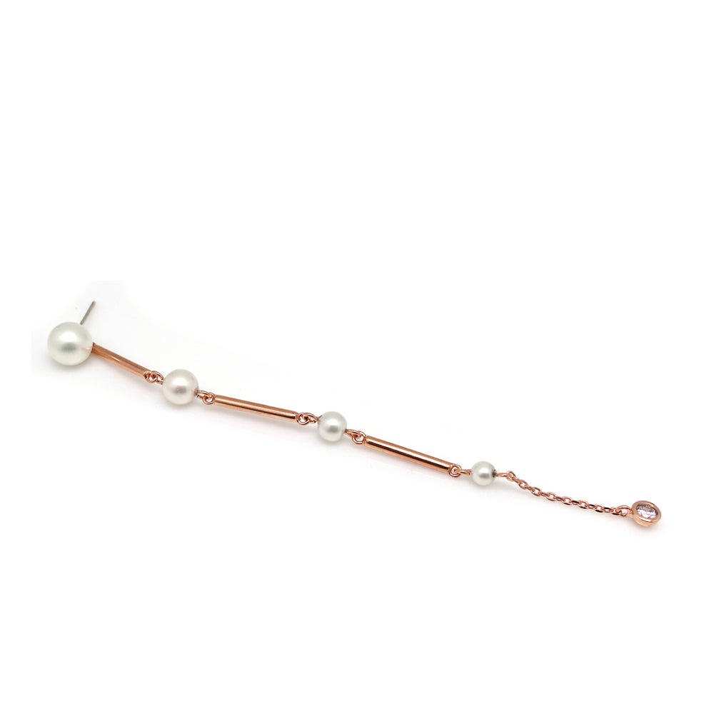 MARE PEARL BAR MOBILE EARRING