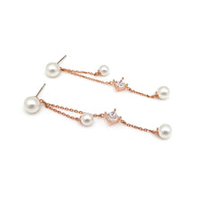 Load image into Gallery viewer, AVITA2  PEARL DBL CHAIN EARRING
